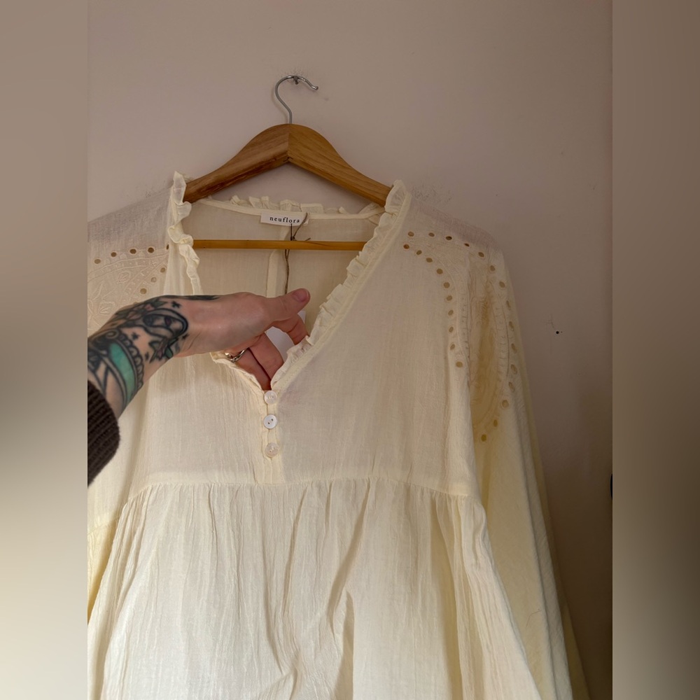 Neuflora Cotton Blouse in Ivory - Picture 5 of 8